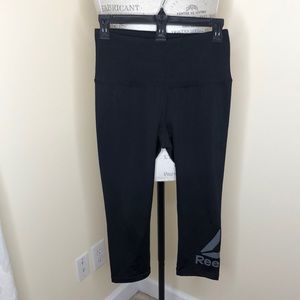 Reebok Cropped Leggings Size Small Black